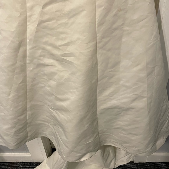 David’s Bridal Wedding Dress Ivory/Champagne Size 8 - Picture 4 of 14